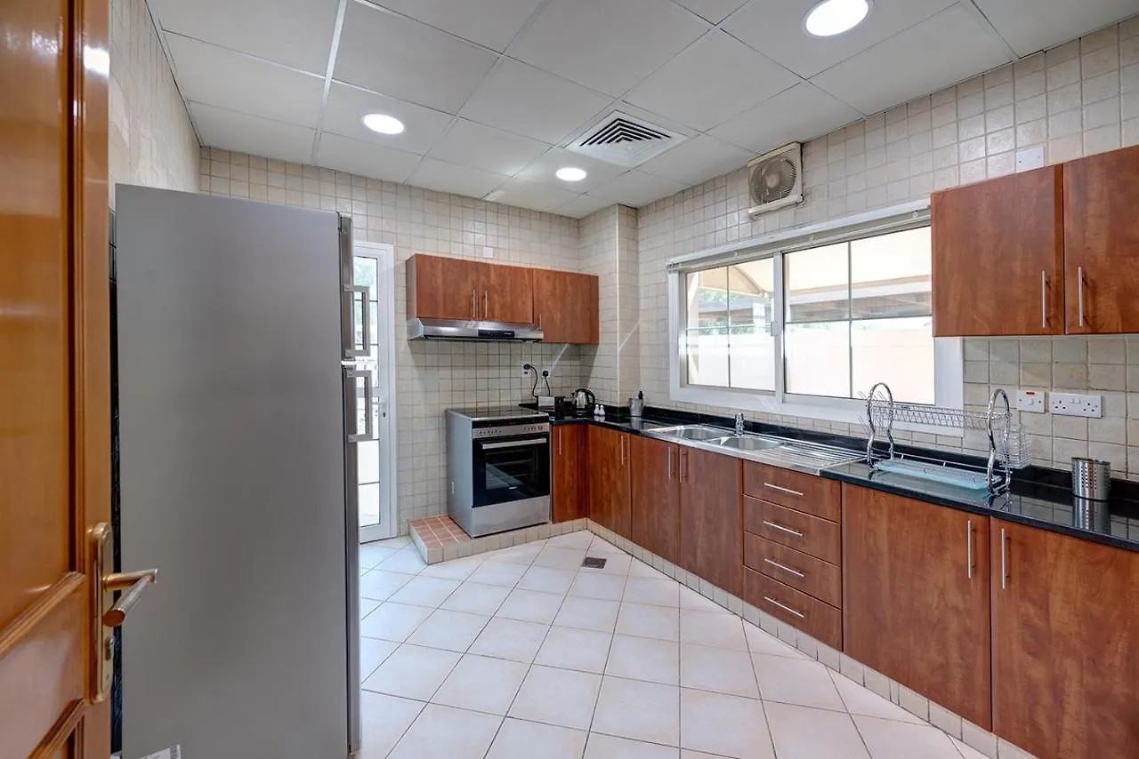 J5 Four Bedroom Villa Holiday Home In Mirdif 두바이 아랍에미리트